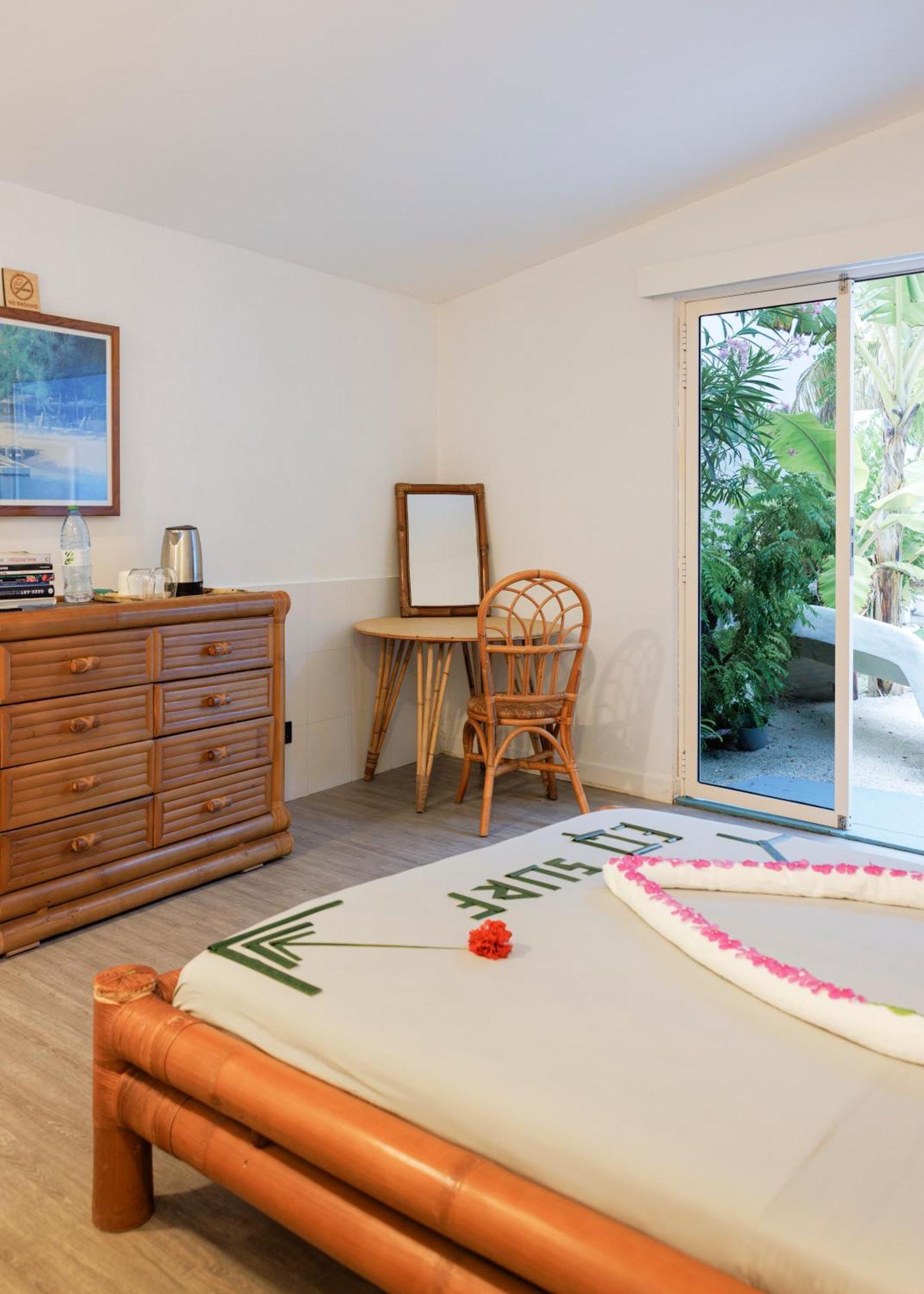Eq Surf Retreat Hotel Muli ภายนอก รูปภาพ